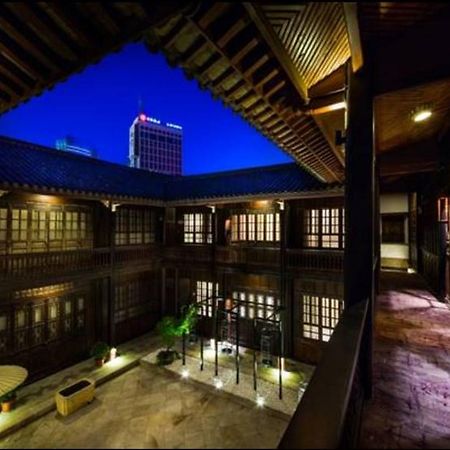 เดอะ ซิลเวอร์ เชสต์ บูทิก โฮเต็ล Hotel คุนหมิง ภายนอก รูปภาพ